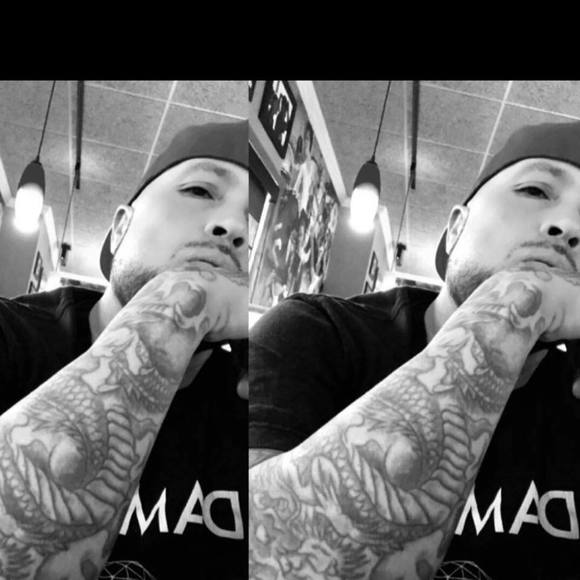 Meet your Posher, Rob - Picture 1 of 1